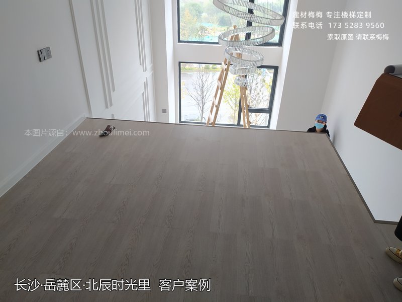 立柱夹玻璃楼梯扶手 北辰时光里