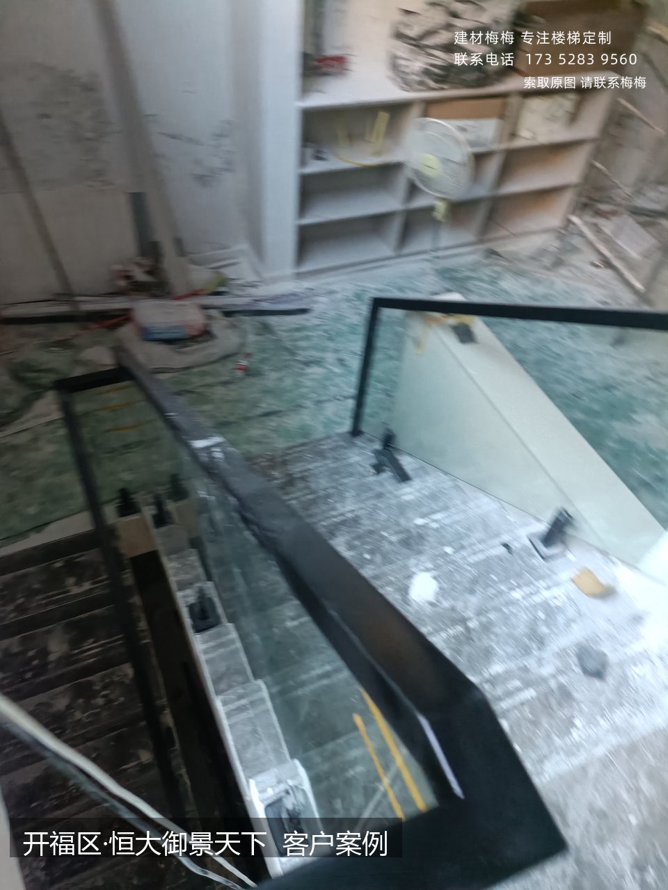 立柱夹玻璃楼梯扶手 立柱夹玻璃扶手