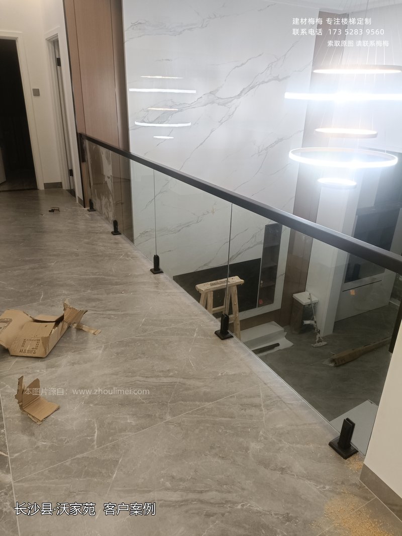 立柱夹玻璃楼梯扶手 玻璃楼梯扶手