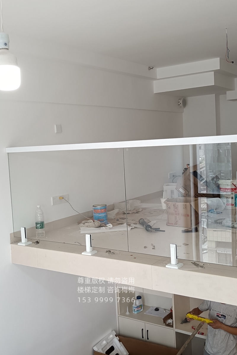 建材梅梅
