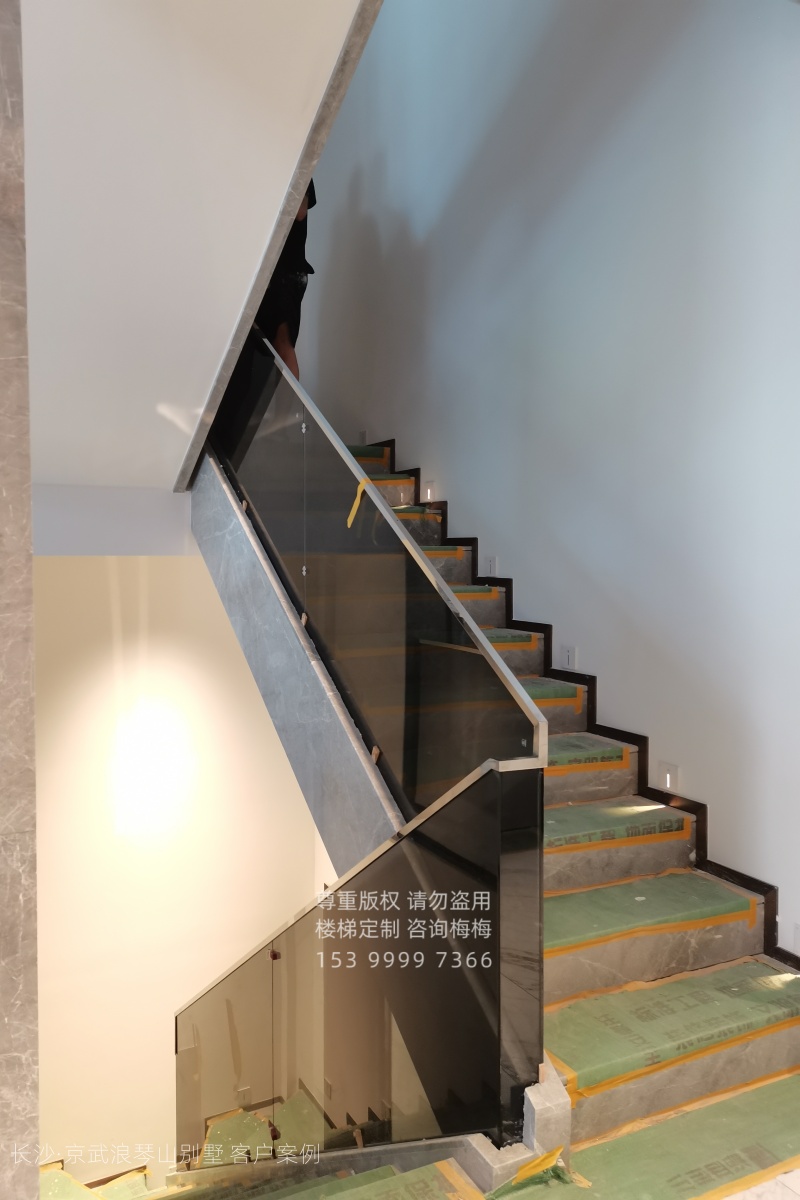 建材梅梅