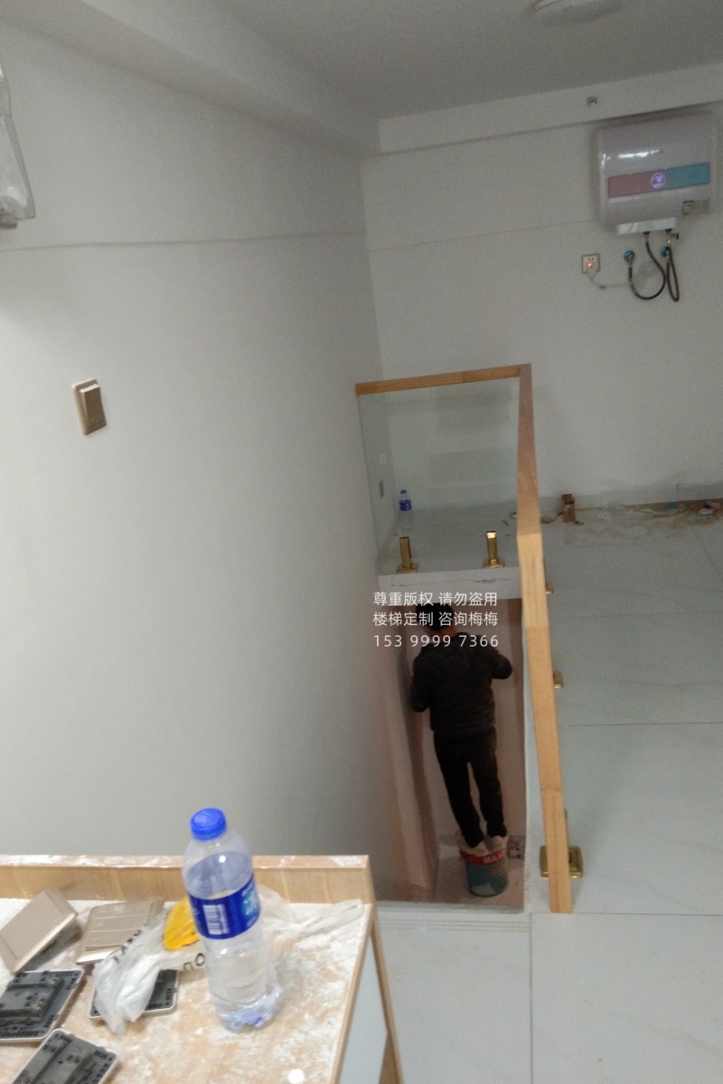 立柱夹玻璃护栏
