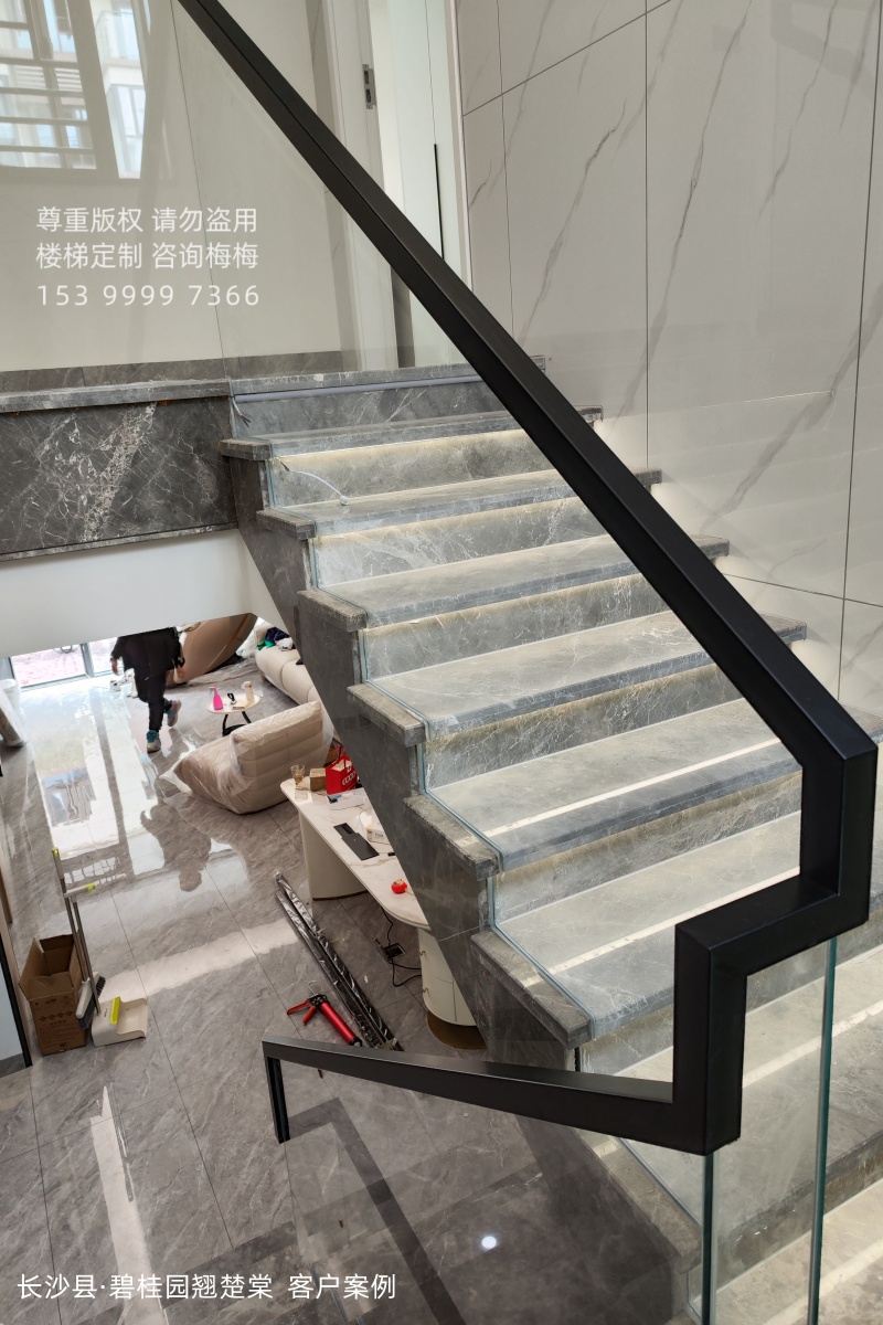 楼梯扶手效果图