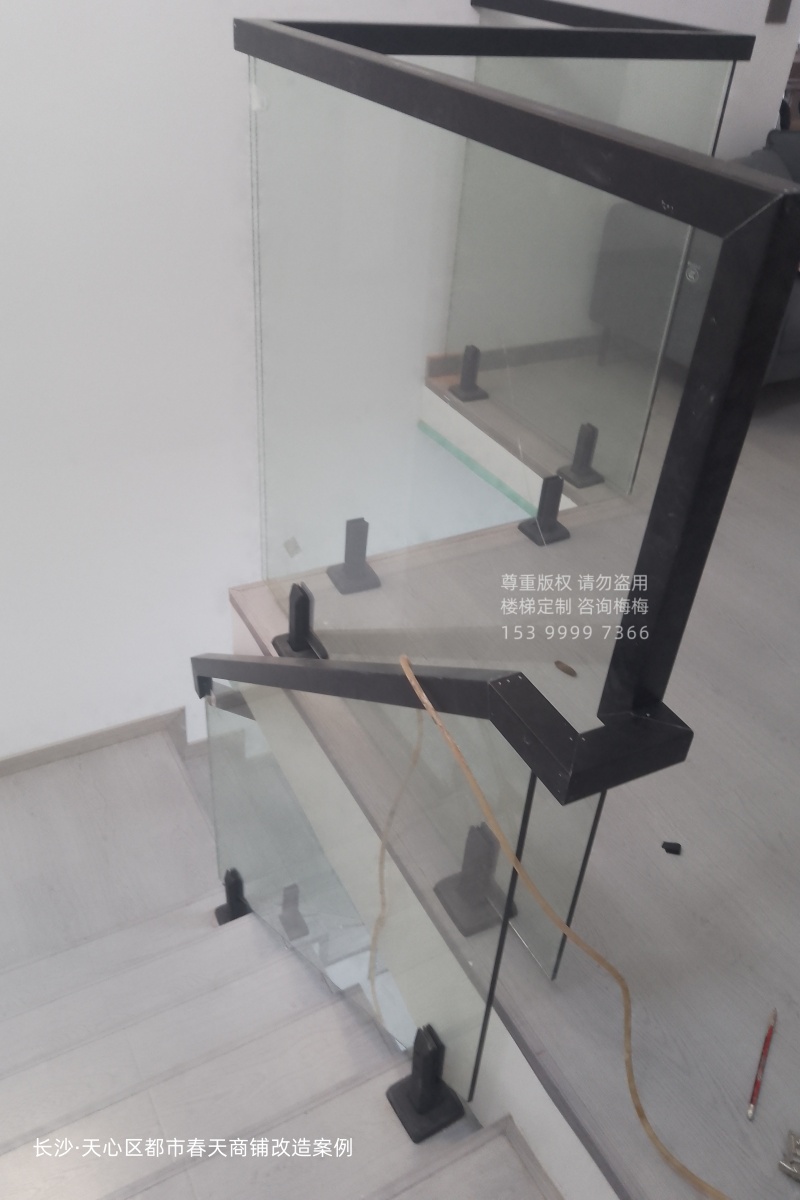 立柱夹玻璃扶手